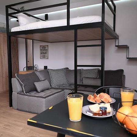 Ferienwohnung Urban Loft By Neuvel Athen Exterior foto